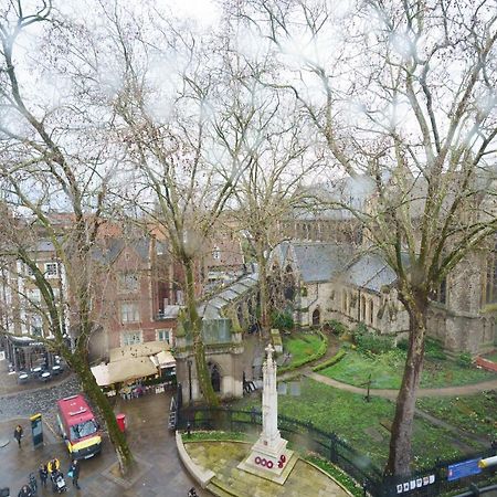 Top Floor Apartment High Street Kensington Londra Dış mekan fotoğraf